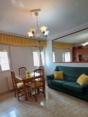 Rent Flat in Calle cristo de las batallas 17 17