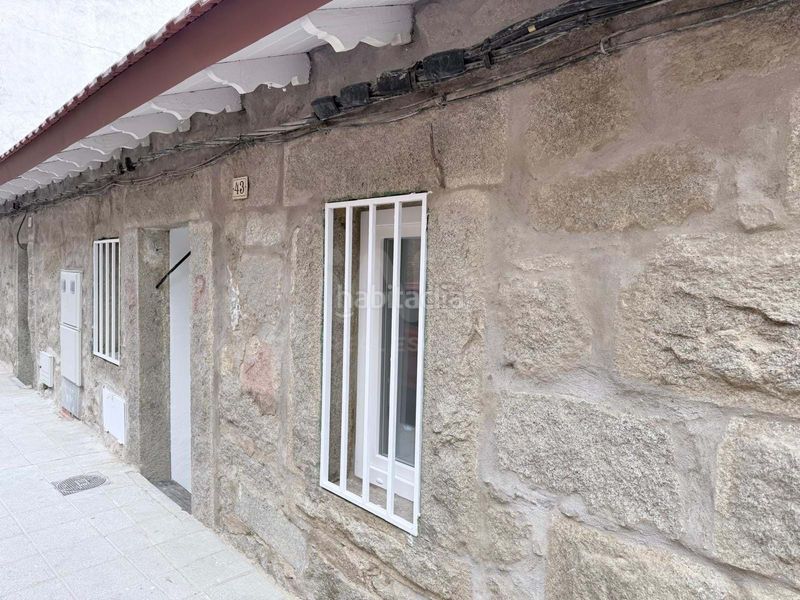 Foto 112d9fdc-8f93-4654-a871-c4b61d7ba316. Casa aparellada amb calefacció a Casa Amarilla Galapagar