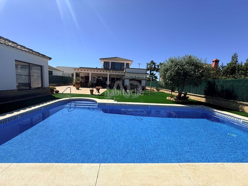Foto 94119b54-6e64-44b8-8390-af3b71eb4557. Xalet amb calefacció piscina a Lepe