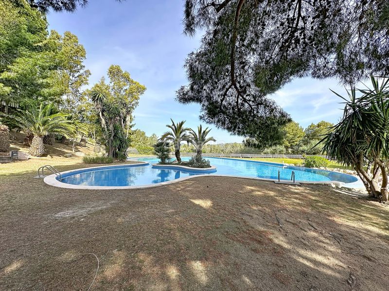 Foto be5e3228-5f55-42a4-a955-542c6d07eefc. Casa aparellada amb calefacció aparcament piscina a Sitges