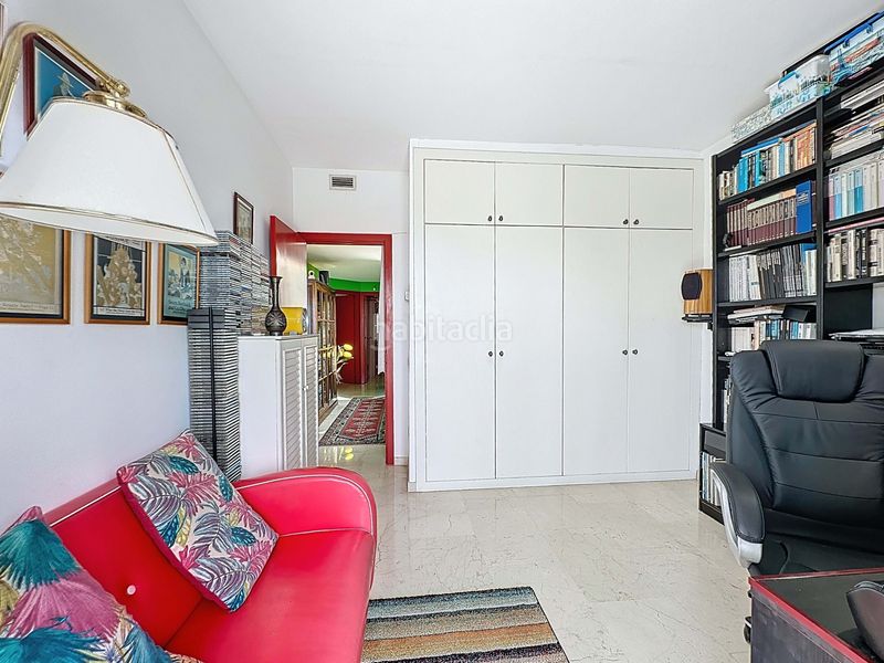 Foto ee74d9a5-4b2c-4a4e-941b-13498d735bc1. Casa aparellada amb calefacció aparcament piscina a Sitges