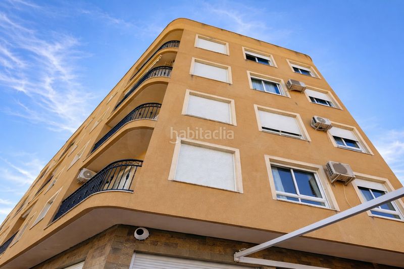 Foto c8437bed-899d-437e-89f1-c058a2580320. Piso en avenida de la constitución 43 en Abarán