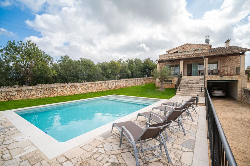 Foto f57a9309-7bf5-49d1-9fc1-8079eaa82d74. Casa amb calefacció aparcament piscina a Sineu