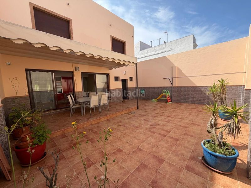 Foto c5d8c721-cac2-4762-a064-f40b00ac2891. Casa en Lepe