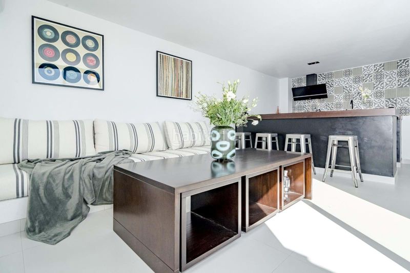 Foto 9f278863-f984-43da-ac70-4a876499ffd6. Edifici a Centro Estepona