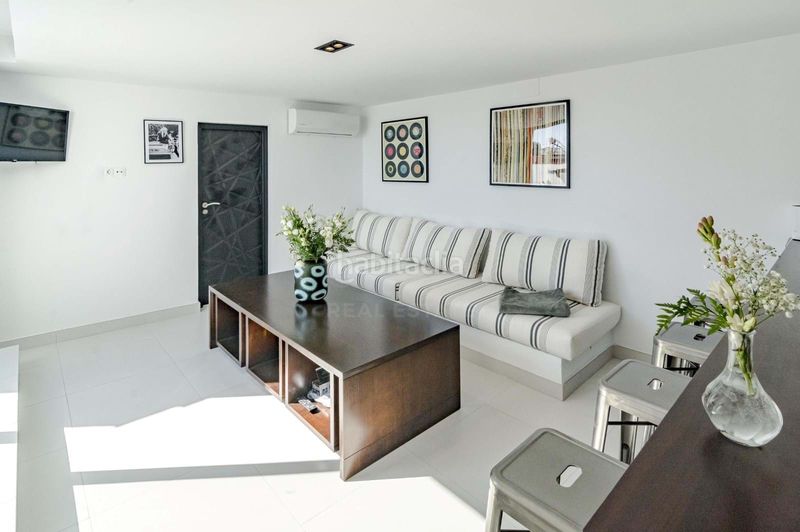 Foto ec582573-89f7-4ba3-8c5a-f3d455f8cde9. Edifici a Centro Estepona