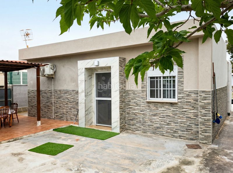 Foto 3241cb22-878a-4bad-a454-d6273f393c4a. Casa a Deltebre