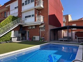 Casa aparellada a Casc Antic - Nou Cambrils