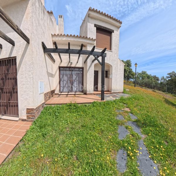 Foto f7cb6ea4-c679-40a9-828d-d5b8d963e8de. House in calle ue sector 10 1 in Ronquillo (El)