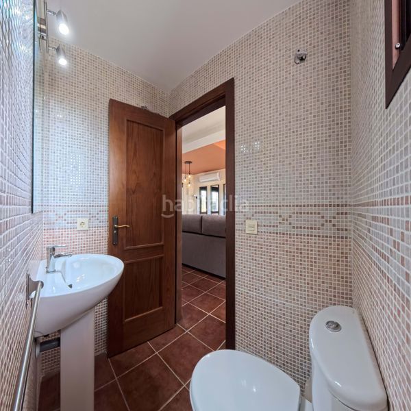 Foto 8d414499-782f-4554-ba2b-c4fd66e7a474. Casa amb piscina a Ronquillo (El)