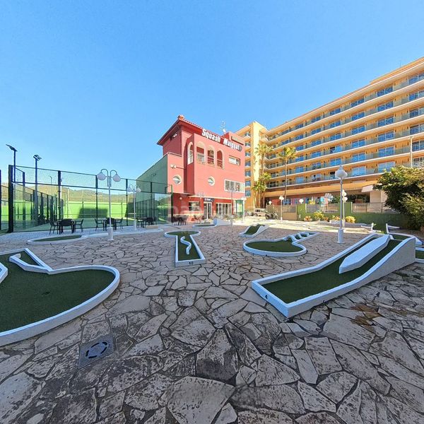 Foto e27ec218-849c-478f-831c-1100239f234e. Edifici a Malgrat de Mar