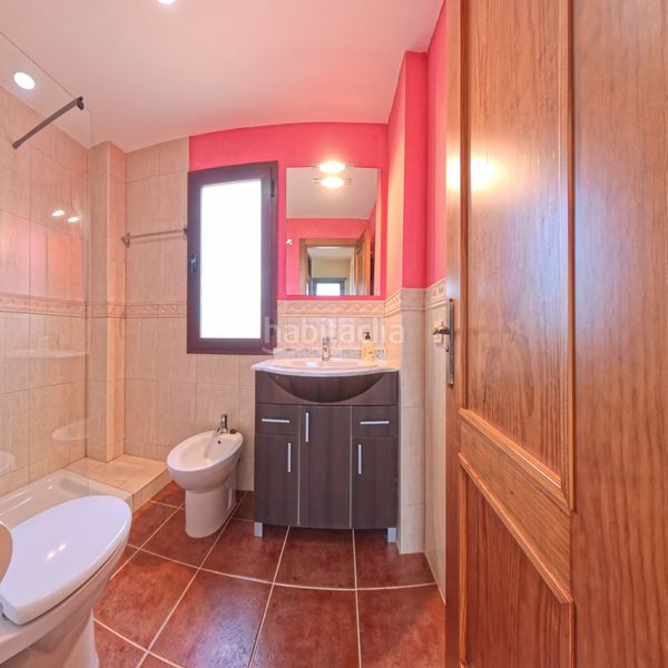 Foto 0354d414-5109-42e3-8d81-f54040a6f4c6. Casa en calle ue sector 10 1 en Ronquillo (El)