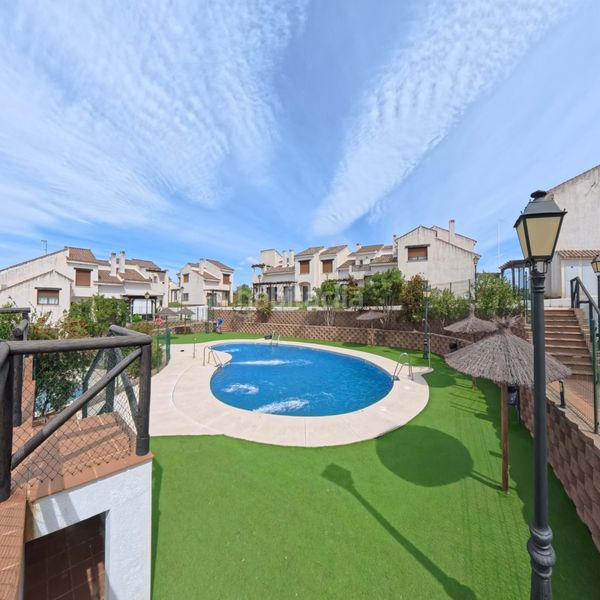 Foto 04b15bd3-2857-4a96-af80-9420e28ee986. Casa en calle ue sector 10 1 en Ronquillo (El)