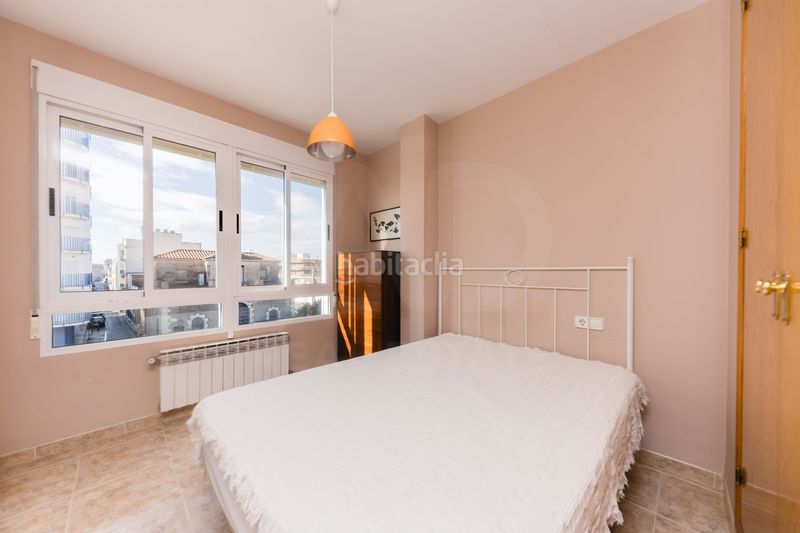 Foto 1c21c74e-ac16-46c2-9a9d-9fc1778a820b. Edificio en Ampolla (L´)