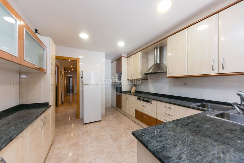 Foto 2c9aa61b-3829-42ad-9db4-2d776bed6546. Edificio en Ampolla (L´)