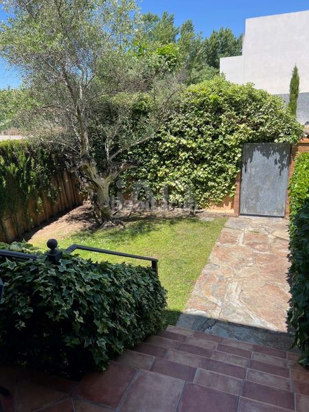 Foto 261e5513-f838-44e1-bc43-a29cc3ad77a2. Chalet en Simancas