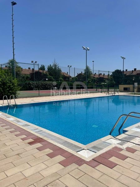 Foto 9a186d84-236a-4a88-bf5f-30e552fba6fc. Chalet en Simancas