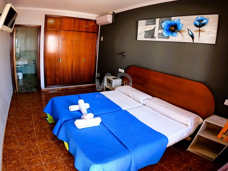 Foto f58c42c7-5079-443a-a594-6acceb2f25e8. Edificio en Tarifa ciudad Tarifa