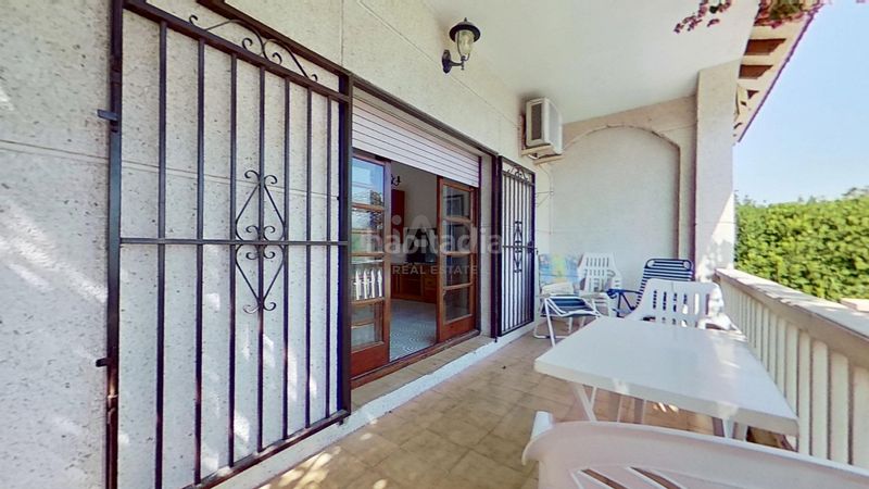 Foto 2b555859-0248-44ea-885e-eb7969aa2e1b. Casa amb aparcament piscina a Els Masos - Els Garrofers Coma-ruga