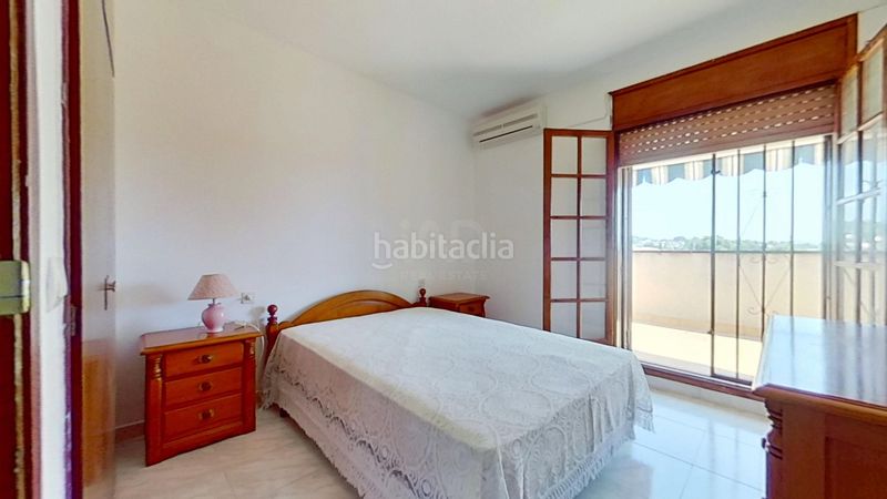 Foto f28fa33c-370e-43aa-87d5-2df2ebbc2a6b. Casa amb aparcament piscina a Els Masos - Els Garrofers Coma-ruga