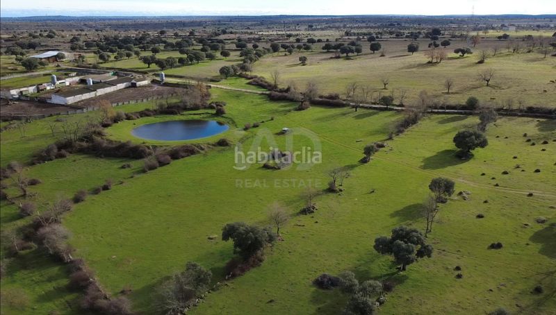 Foto eab60495-aae0-4500-b08b-2d4b8e4693a3. Finca rústica en Manzano (El)