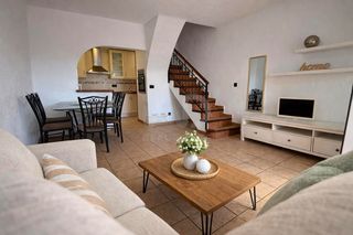 Casa bifamiliare in Calle del río vinalopó 4