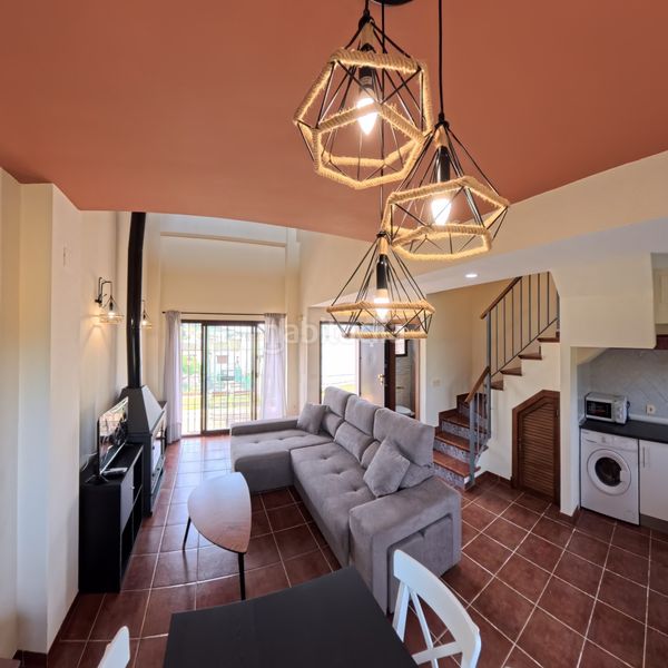 Foto 4ce7c572-6a1e-4108-85a5-bef45330ad25. Casa amb piscina a Ronquillo (El)