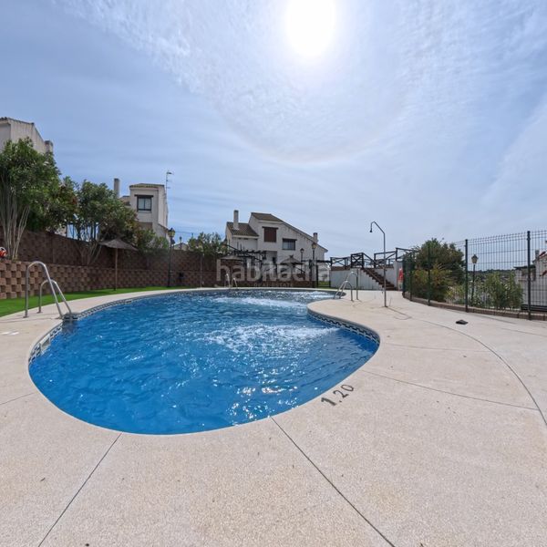 Foto ea437dac-9ae6-40d3-8445-49102c869cc7. Casa amb piscina a Ronquillo (El)