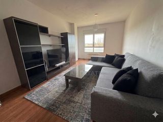 Zweistöckige Wohnung in Valverde de la Virgen