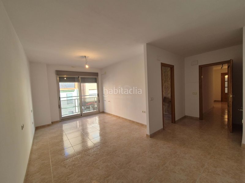 Foto 065eb032-eb82-4e32-8ebd-9e68b792f620. Pis a avenida del país valenciano 27 a Onda