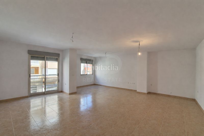 Foto 4341ec6d-1e21-482a-8b9b-9f5ff4b0f29a. Pis a avenida del país valenciano 27 a Onda