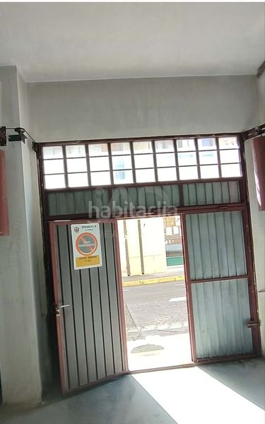 Foto 4b959c6c-079f-4bfa-a7d5-64753b4d5aff. Aparcament cotxe a Astorga