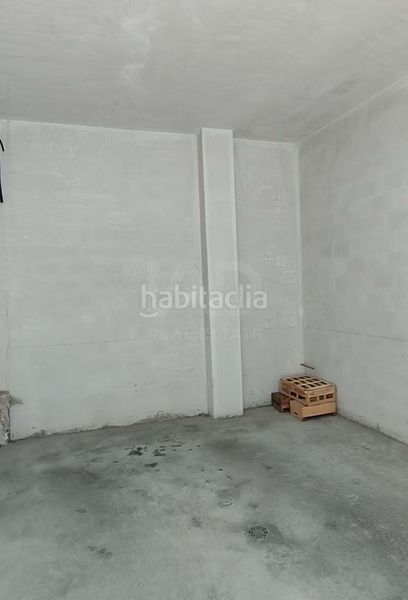 Foto e6f87e58-51d0-4b02-9e1d-be733fb346f3. Aparcament cotxe a Astorga