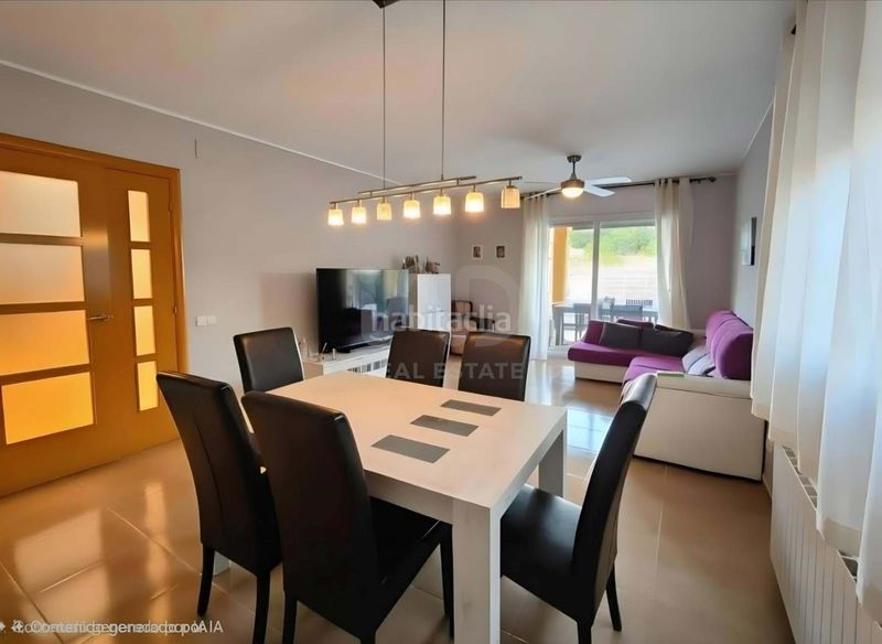 Foto 0b1f7246-860f-41ab-9b2a-44802054e1b8. Casa amb calefacció aparcament a costa Cunit - els jardins - els rosers Cunit