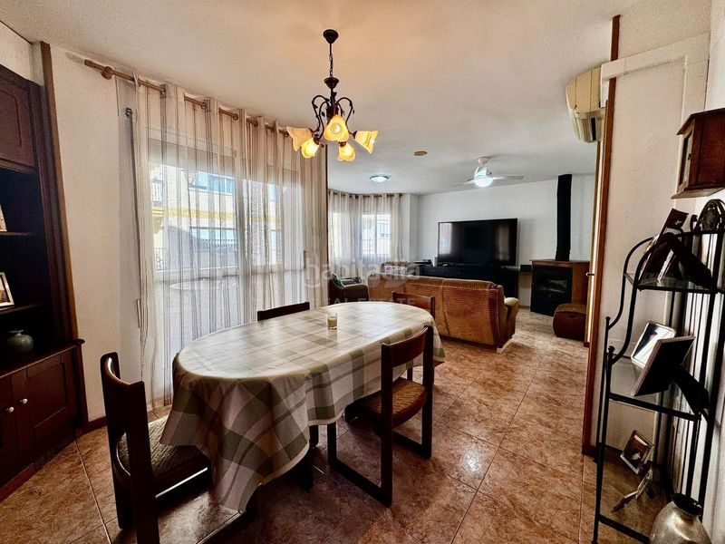 Foto c6871cd0-7ce1-46c8-a811-55e1a173951f. Casa amb aparcament a Casco Urbano Vinaròs