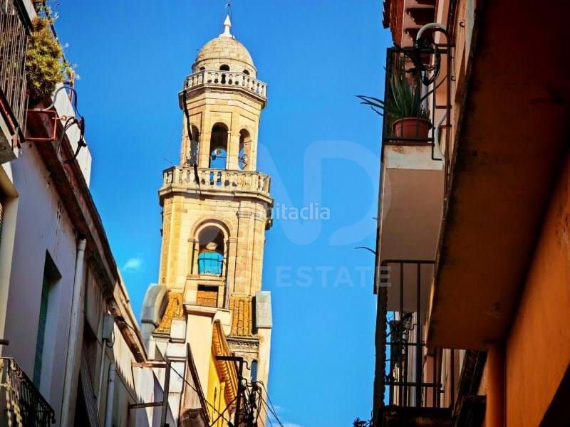 Foto 44005b57-03d4-4e77-8bbb-5a2c6573d2d6. Edifici a Canet de Mar