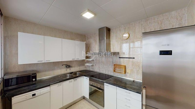 Foto 82b05d58-0859-43e9-ade2-b73c3e5c4774. Edifici a Canet de Mar