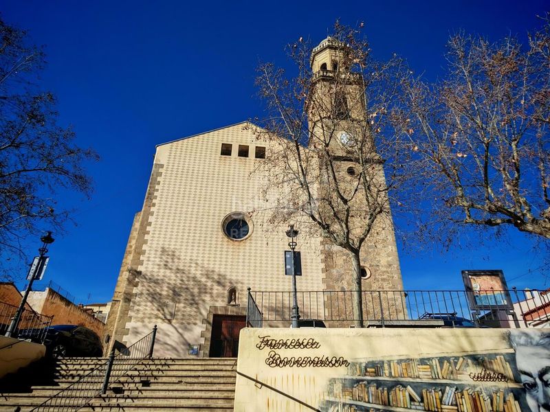 Foto fbc0e0a3-e07a-405b-91d2-d13a3986a963. Edifici a Canet de Mar