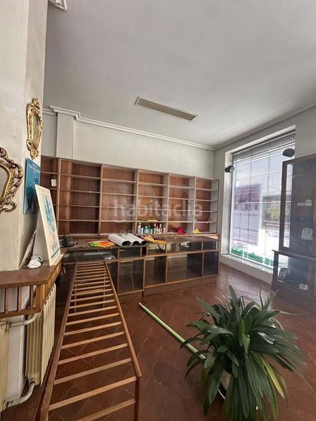 Foto cb987501-4206-4859-afbd-48bbe3e3631a. Edificio in calle séneca 2 in Villarejo de Órbigo