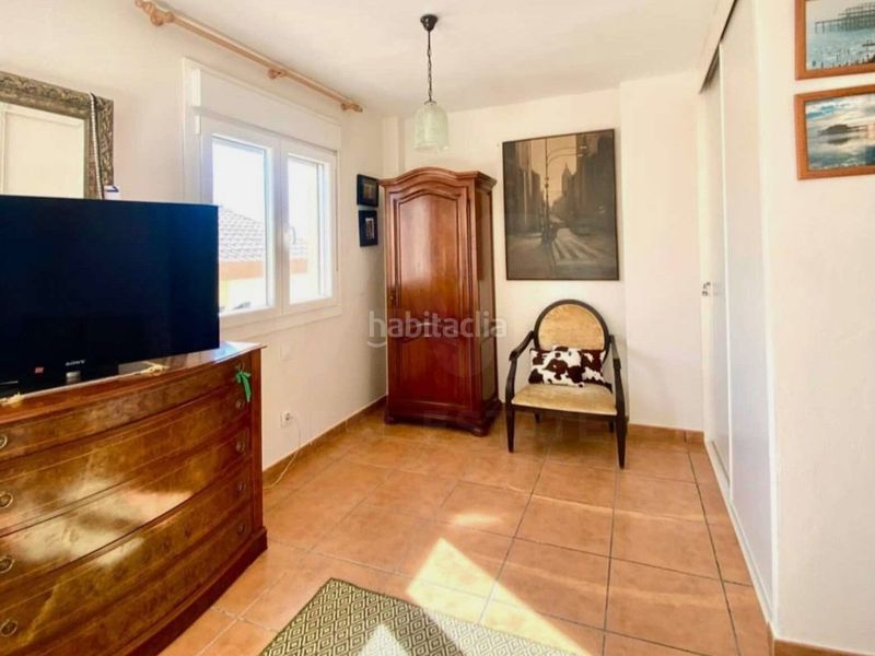 Foto 75f9093b-211d-40f9-b5e1-16c2b5d2437b. Casa aparellada amb aparcament a Tarifa ciudad Tarifa
