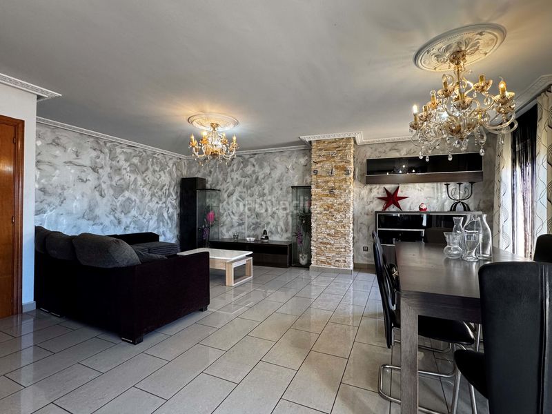 Foto 190829d9-fa4e-444f-9640-51de1e55e42b. Àtic amb calefacció a Centre Vendrell (El)