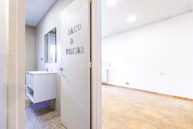 Foto 5890b851-74dc-45f0-a408-905bbbb2ad40. Casa amb calefacció aparcament a Centre Masnou (El)