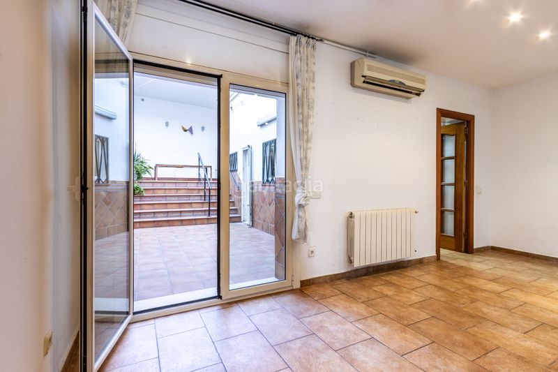 Foto ebfb8c4d-f806-47d4-87e2-2baa506d2a3e. Casa amb calefacció aparcament a Centre Masnou (El)