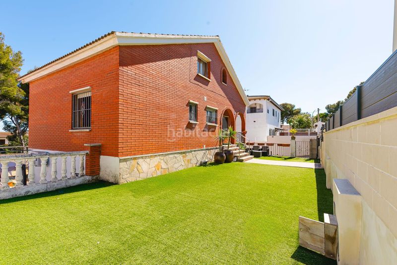 Foto 4724f3fe-fedb-4089-b3db-e431bcf92969. Casa en Els Masos - Els Garrofers Coma-ruga