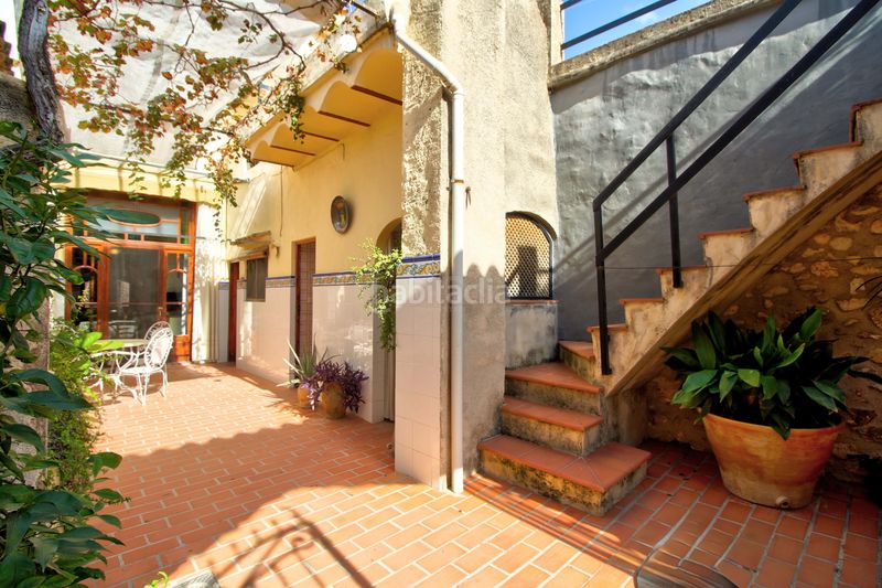 Foto ba46a170-5406-418e-bd84-32d647abdfa6. Edificio in Atzúbia (L´)