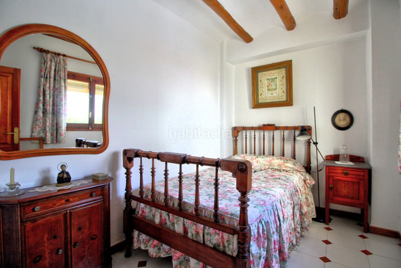 Foto cb4990b7-6224-4261-9465-24d28e0ffbdf. Edificio in Atzúbia (L´)