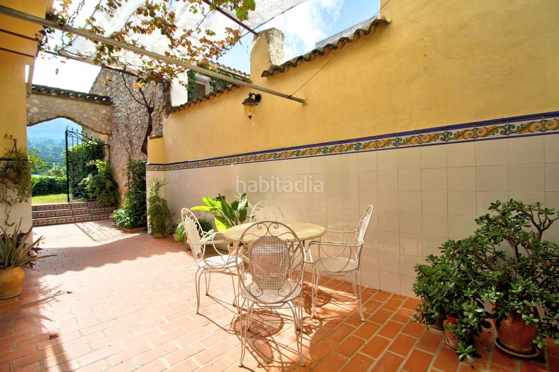 Foto 09081aee-859f-4ae4-8328-acca74dc3568. Edifici a Atzúbia (L´)