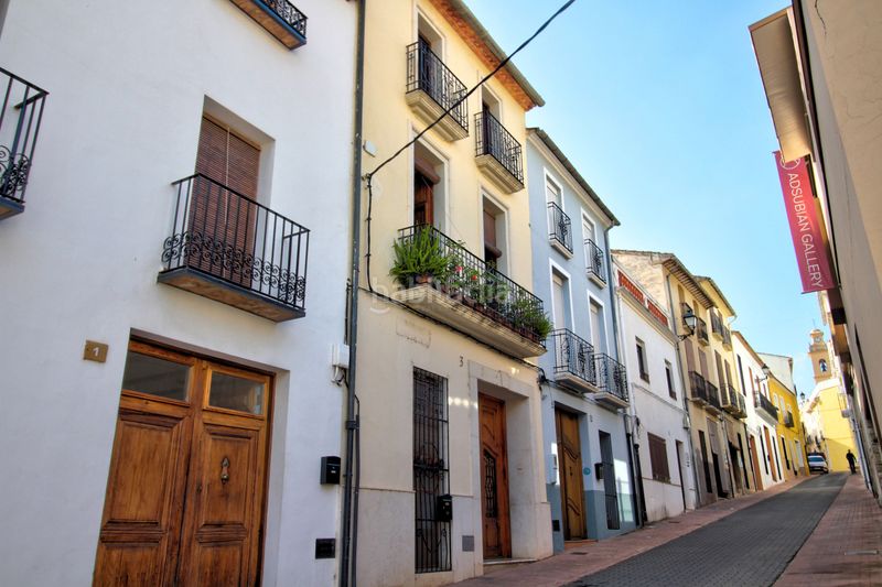 Foto 480e8816-6b08-4a79-affd-9b337dc4e46d. Edifici a Atzúbia (L´)