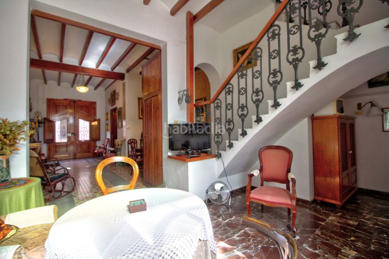 Foto bb53a6e8-03db-4749-956f-d6424c1b91a5. Edifici a Atzúbia (L´)