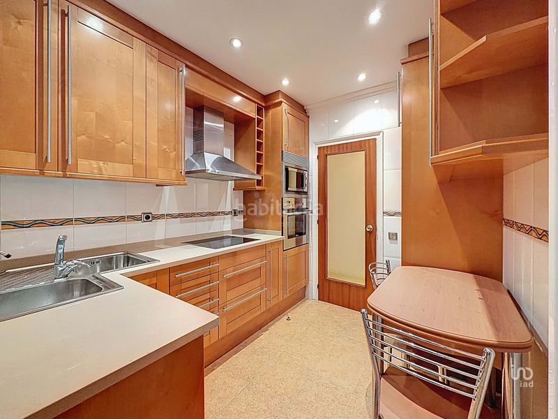 Foto 1f708e1b-7e34-4b6d-8982-691e342a845e. Dúplex amb calefacció a Canet de Mar